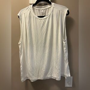 VARLEY elevated tank size L perfect condition smoke pet free home